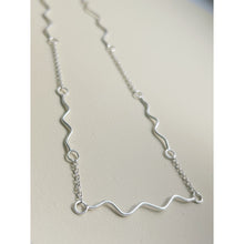 Ladda upp bild till gallerivisning, FLUID